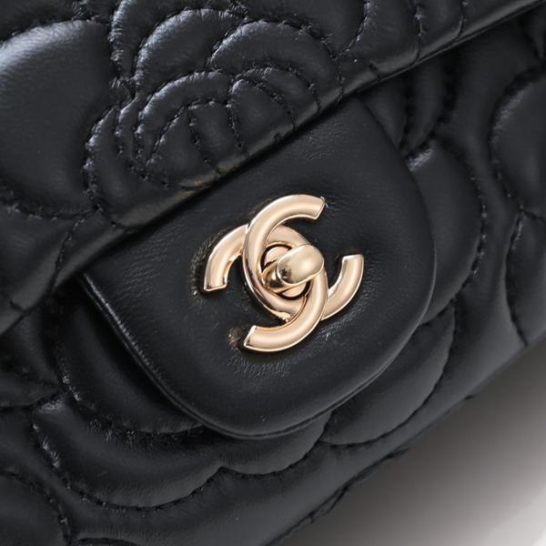 シャネルバッグ素材ディテール